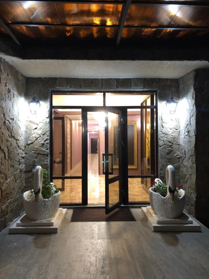 Гостевой Дом Siella Hotel Sukhumi Ngoại thất bức ảnh