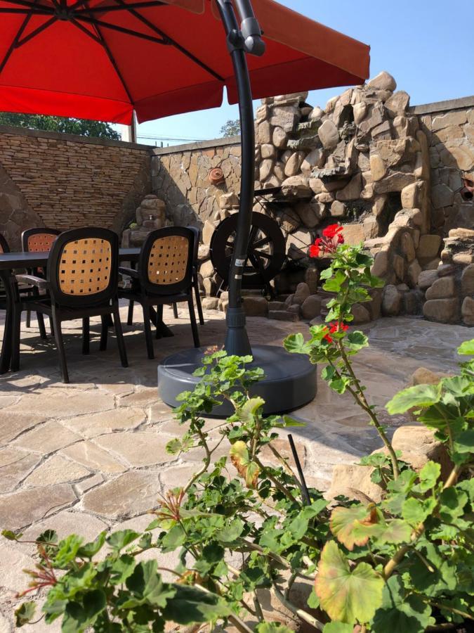Гостевой Дом Siella Hotel Sukhumi Ngoại thất bức ảnh