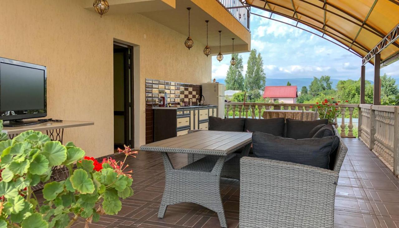 Гостевой Дом Siella Hotel Sukhumi Ngoại thất bức ảnh