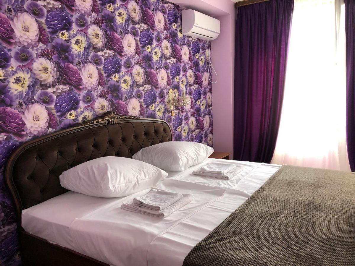 Гостевой Дом Siella Hotel Sukhumi Ngoại thất bức ảnh