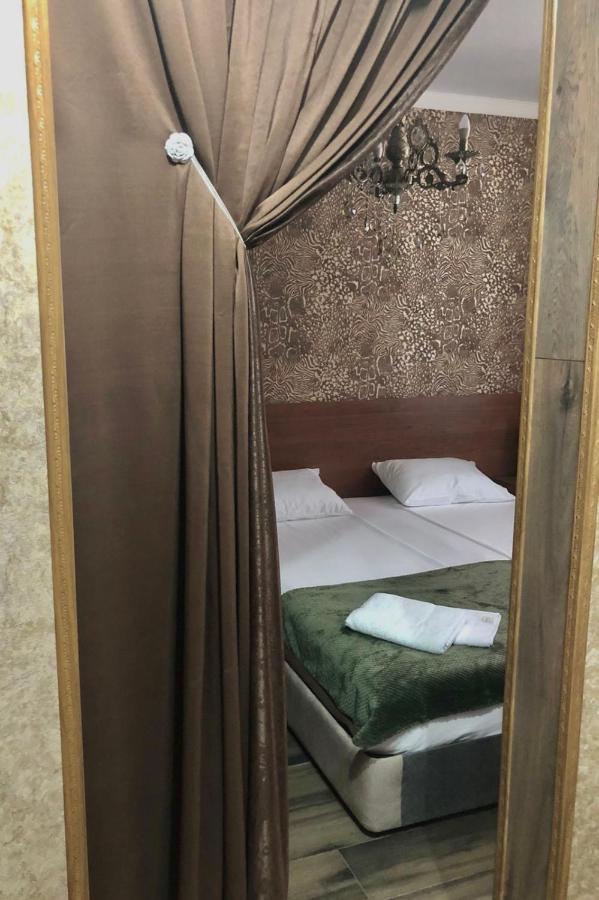 Гостевой Дом Siella Hotel Sukhumi Ngoại thất bức ảnh