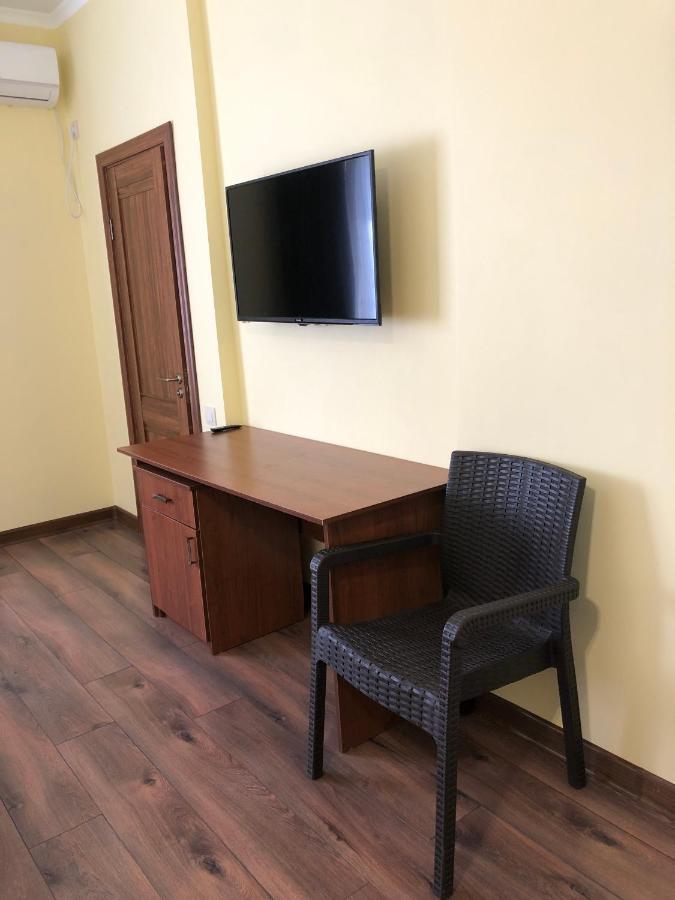 Гостевой Дом Siella Hotel Sukhumi Ngoại thất bức ảnh