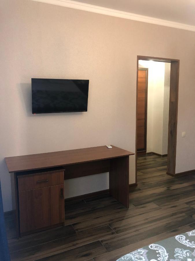 Гостевой Дом Siella Hotel Sukhumi Ngoại thất bức ảnh
